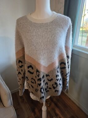 ADORA Fuzzy Chevron Leopard Pullover Sweater - Cream, Pink & Brown